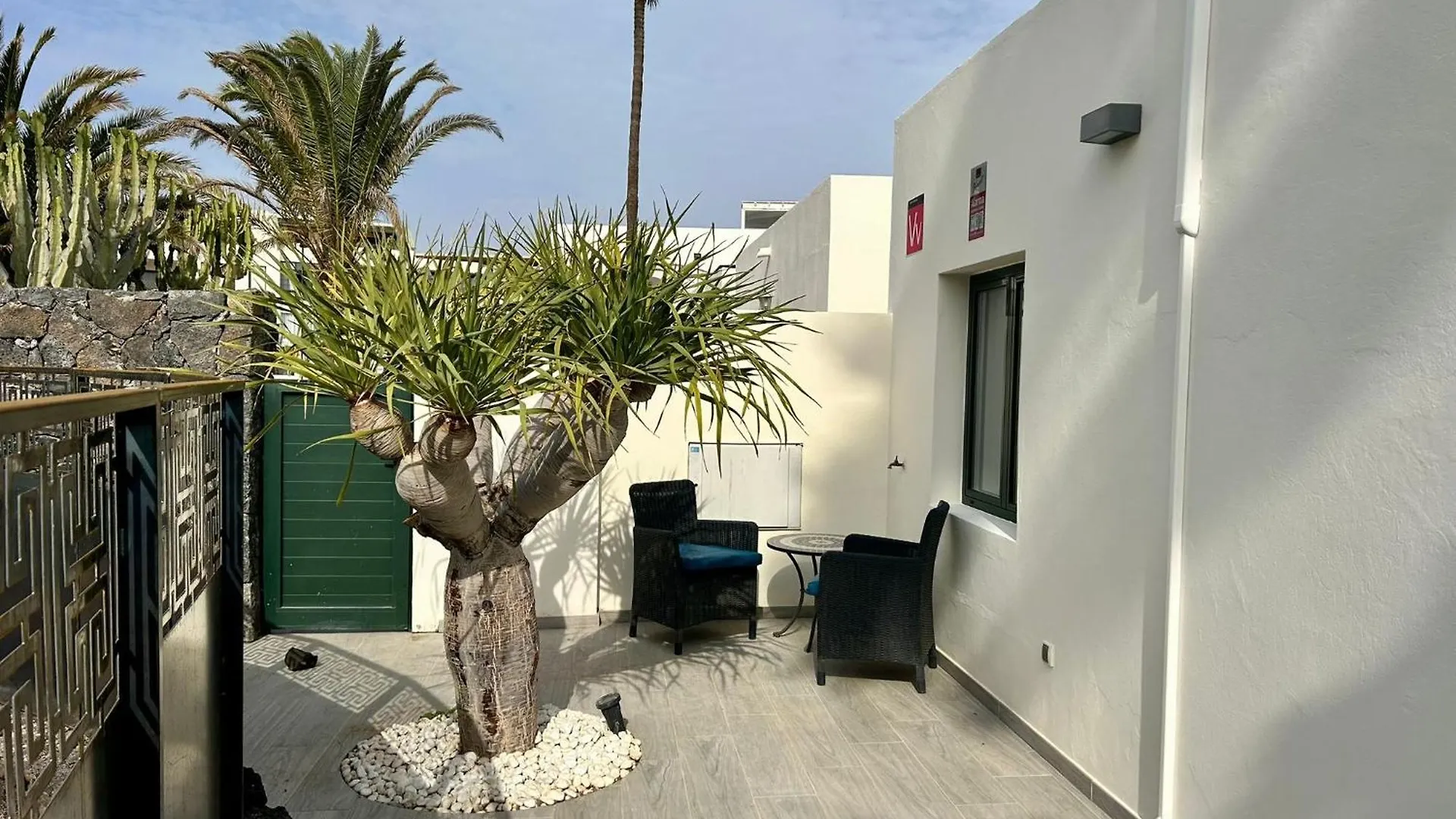 Villa Irene Lanzarote En Costa Teguise En Complejo Con Piscina Comunal