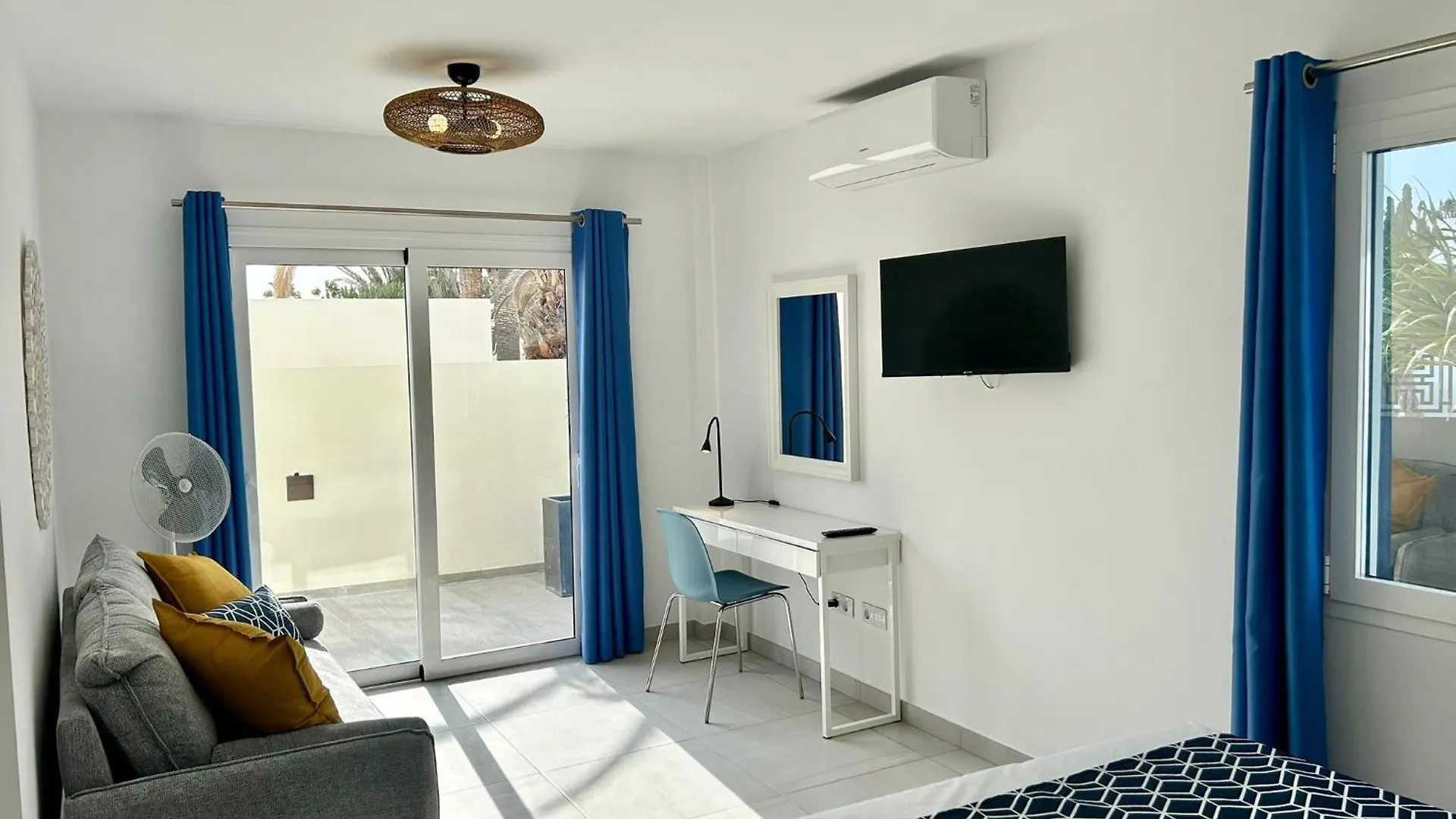 Villa Irene Lanzarote En Costa Teguise En Complejo Con Piscina Comunal Holiday home