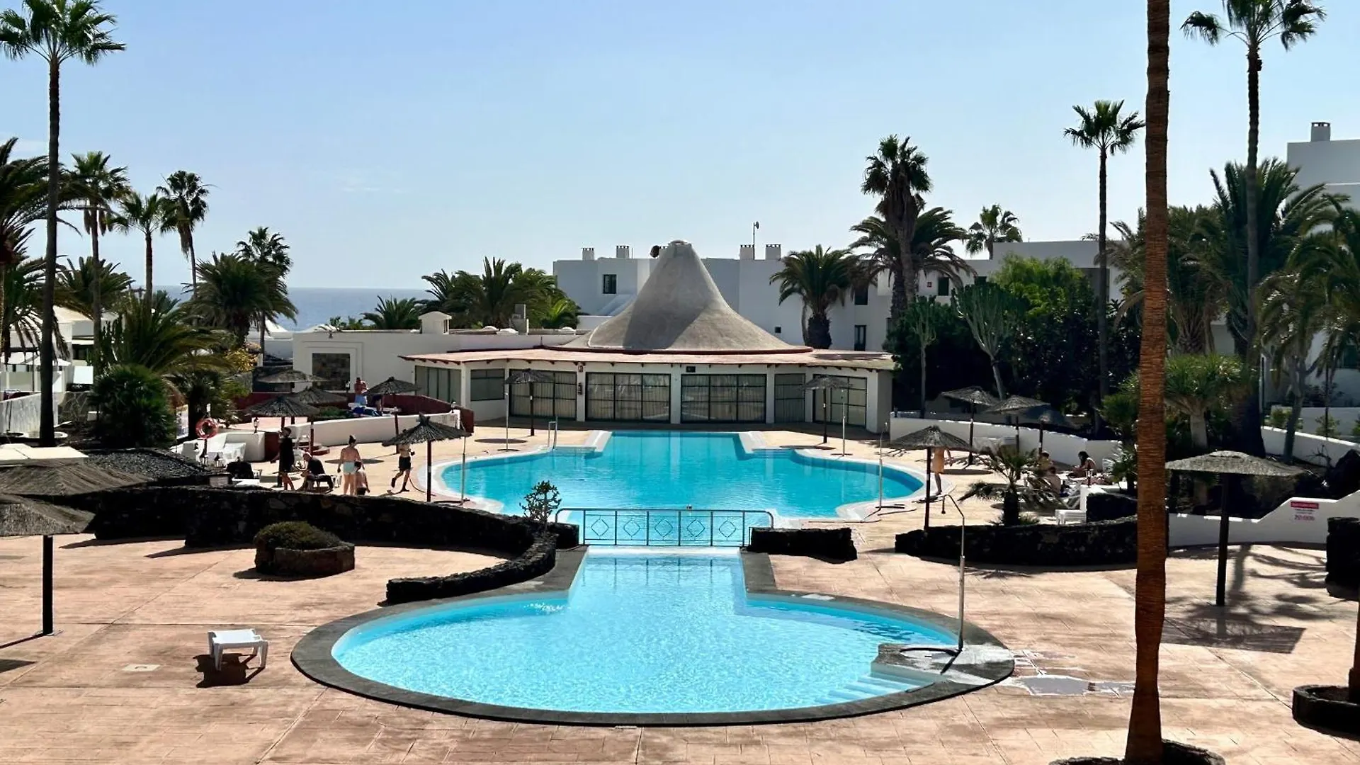 Villa Irene Lanzarote En Costa Teguise En Complejo Con Piscina Comunal
